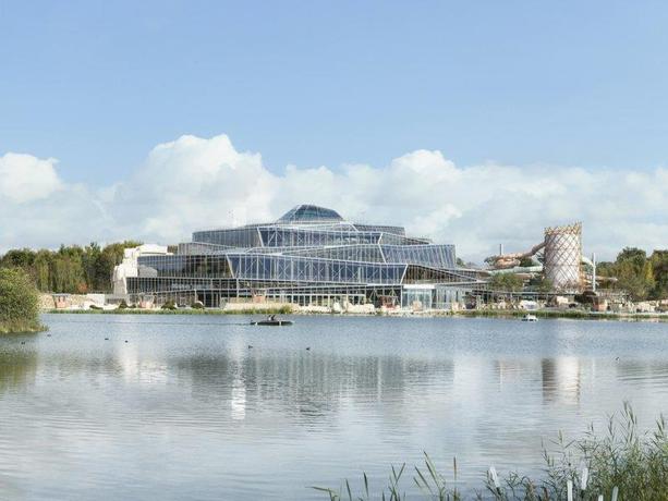 Imagen de los exteriores del Center Parcs Villages Nature Paris. Foto 18