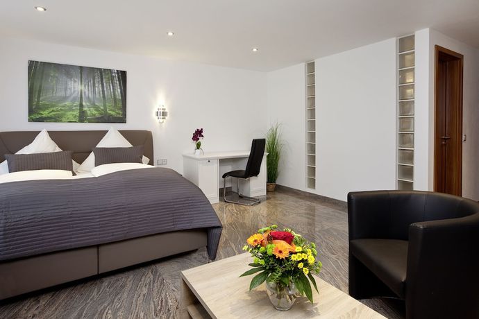 Imagen de la habitación del Central City Hotel. Foto 7