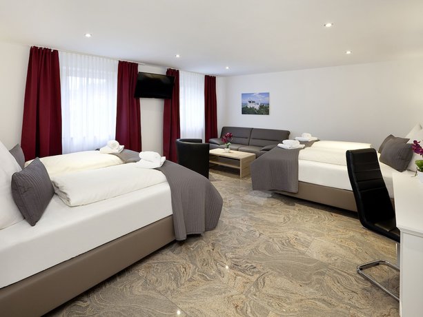 Imagen de la habitación del Central City Hotel. Foto 11