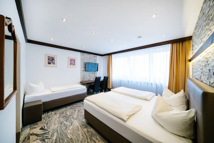 Imagen de la habitación del Central City Hotel. Foto 12