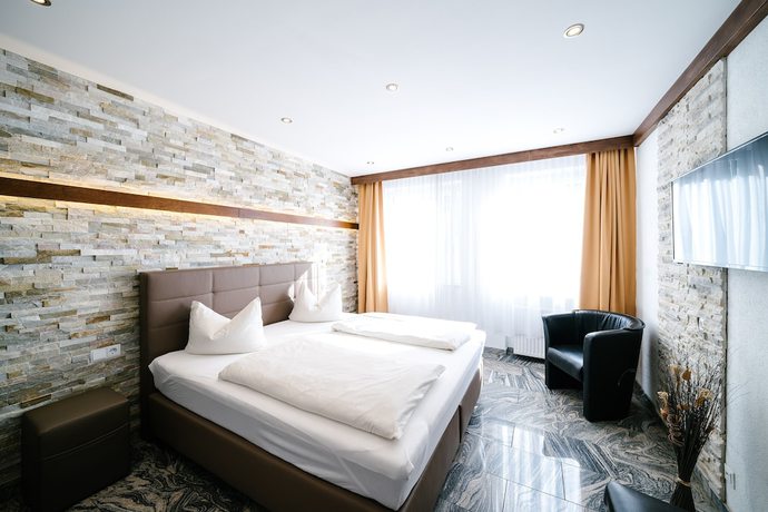 Imagen de la habitación del Central City Hotel. Foto 14