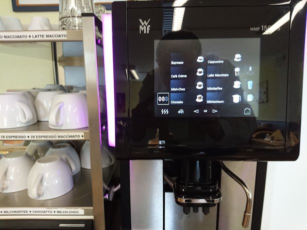 Imagen del bar/restaurante del Central Hotel. Foto 5