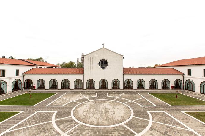 Imagen general del Centro Cardinal Urbani. Foto 12