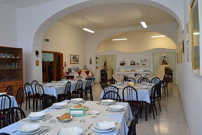 Imagen del bar/restaurante del Centro di Spiritualit&agrave; Madonna della Nova. Foto 4