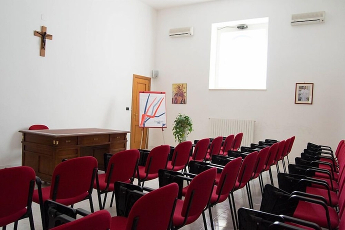 Imagen de los interiores del Centro di Spiritualit&agrave; Madonna della Nova. Foto 18
