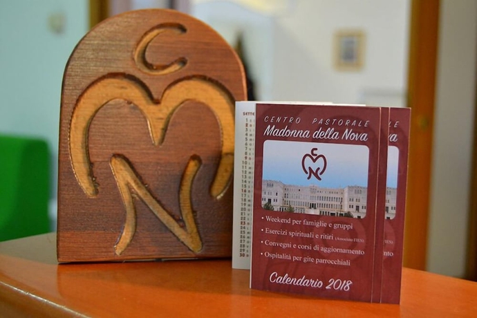 Imagen de los interiores del Centro di Spiritualit&agrave; Madonna della Nova. Foto 19