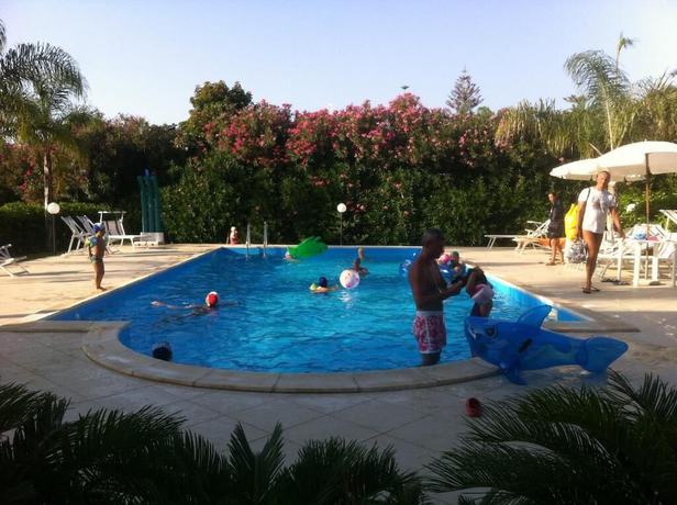 Imagen de la piscina del C\'era Una Volta. Foto 17