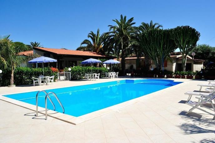 Imagen de la piscina del C\'era Una Volta. Foto 18
