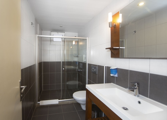 Imagen de la habitación del Ces Club Hotel. Foto 3
