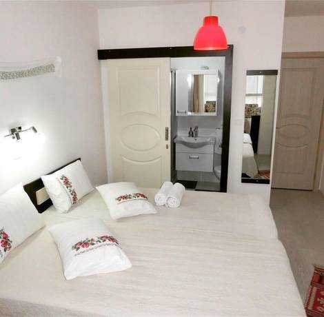 Imagen de la habitación del Cesme Ada Butik Hotel. Foto 17