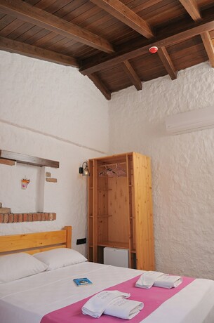 Imagen de la habitación del Cesme Elysium Hotel. Foto 19