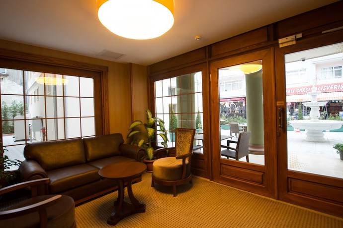 Imagen de los interiores del Cesmeli Konak Hotel. Foto 16