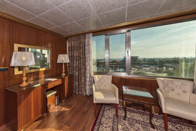 Imagen de la habitación del Cevheri's Hotel. Foto 15