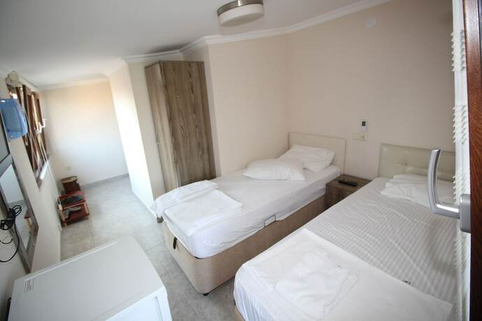 Imagen de la habitación del Ceyf Motel. Foto 16