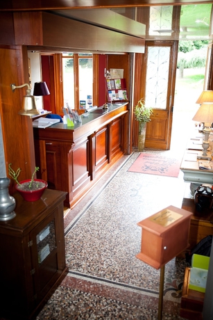 Imagen de los interiores del Ch&acirc;teau Corneille. Foto 17