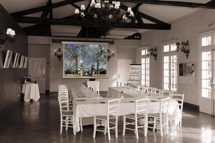 Imagen del bar/restaurante del Ch&acirc;teau D'Arche - Realis du Silence. Foto 2