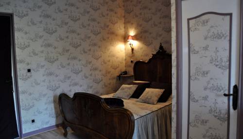 Imagen de la habitación del Ch&acirc;teau Le Martinet. Foto 7