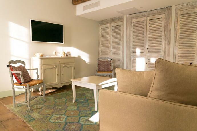 Imagen general del Ch&acirc;teau Saint-Roux Le Luc- Le Cannet des Maures. Foto 3