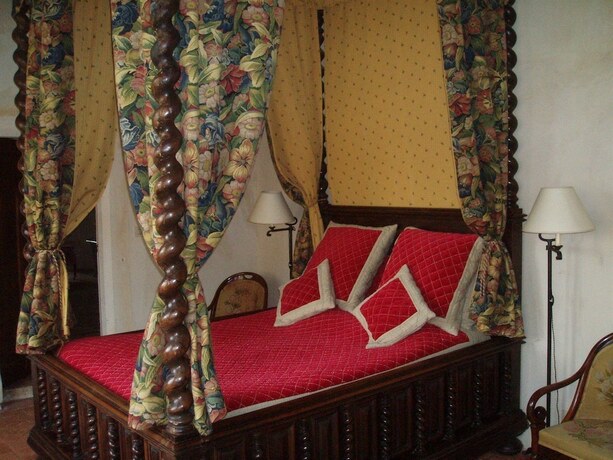Imagen de la habitación del Ch&acirc;teau de Saint Loup. Foto 18