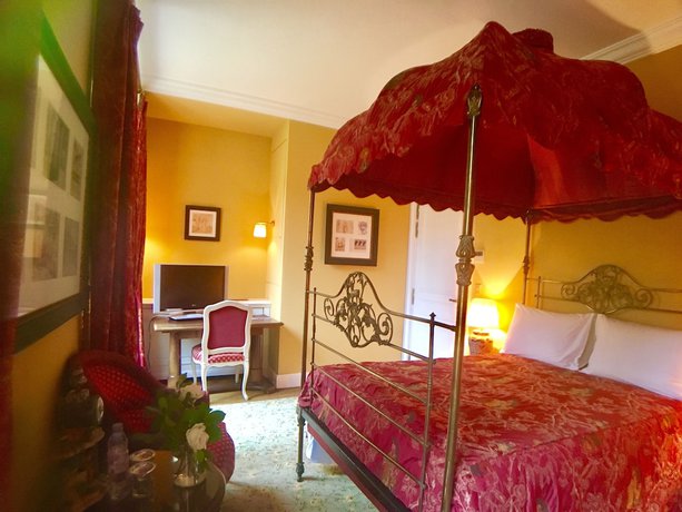 Imagen de la habitación del Ch&acirc;teau des Forgets Hotel. Foto 2