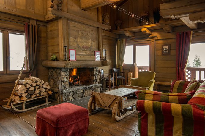 Imagen del bar/restaurante del Chalet Hotel L'ecrin. Foto 5