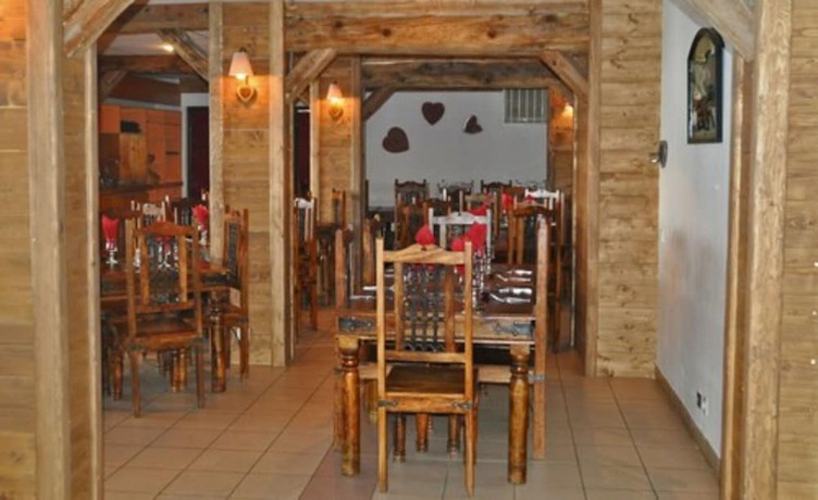 Imagen del bar/restaurante del Chalet Hotel Rhododendrons. Foto 9