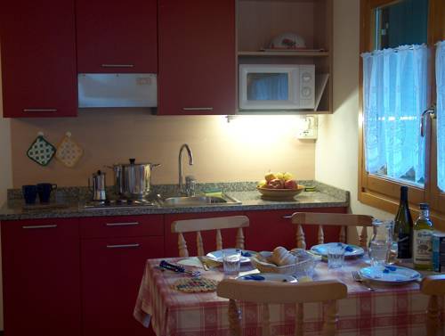 Imagen de la habitación del Chalet Presanella. Foto 5