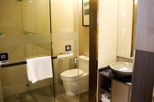 Imagen de la habitación del Chambery Hotel. Foto 7