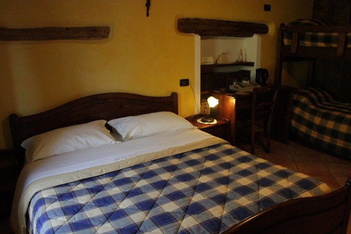 Imagen de la habitación del Chambres d'Hotes Les Fleurs. Foto 7