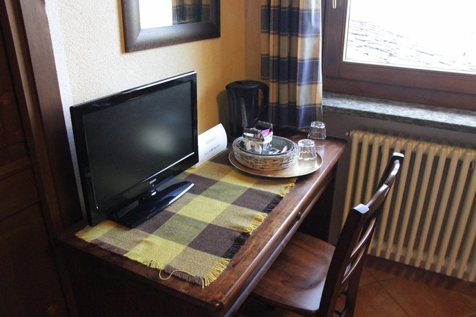 Imagen de la habitación del Chambres d'Hotes Les Fleurs. Foto 15