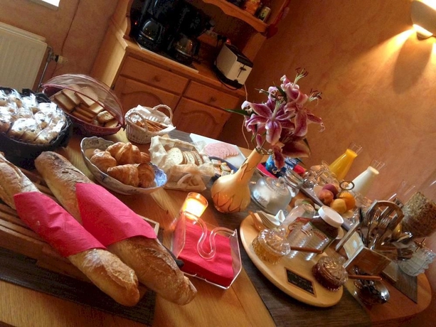 Imagen del bar/restaurante del Chambres d'hôtes La Deviniere wellness et spa. Foto 5