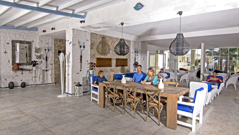 Imagen de los exteriores del Charm Beach Hotel - All Inclusive. Foto 4
