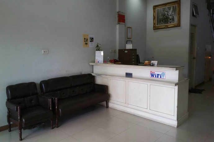 Imagen de los interiores del Charoen Apartment Trang. Foto 17