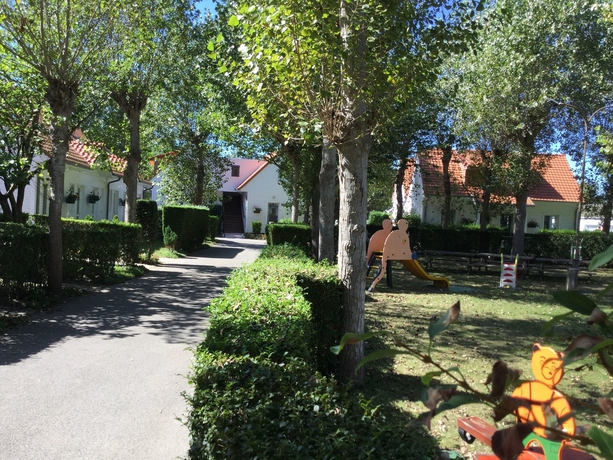 Imagen de los exteriores del Chez Mireille Reingam Park. Foto 13