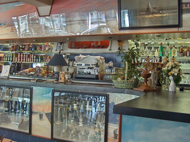 Imagen del bar/restaurante del Chez Mireille Reingam Park. Foto 5