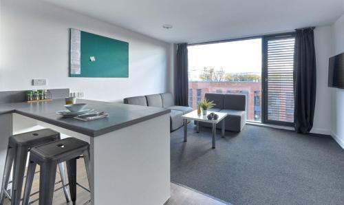 Imagen general del Chic Ensuites with Shared Kitchen at The Elements Student Accommodation. Foto 8