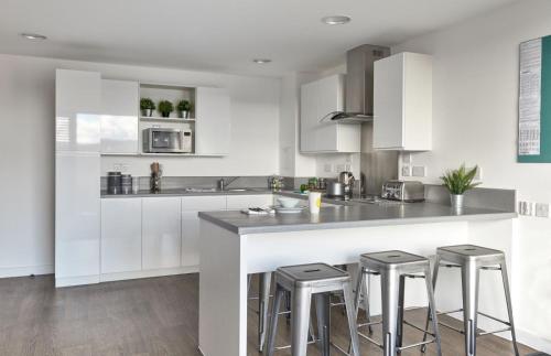 Imagen general del Chic Ensuites with Shared Kitchen at The Elements Student Accommodation. Foto 14
