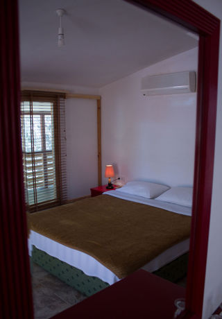 Imagen de la habitación del Chimera Pia Hotel. Foto 2