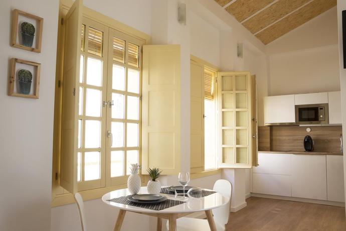 Imagen de la habitación del Chinitas Urban Estudios. Foto 4