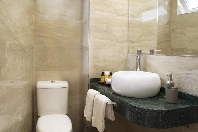 Imagen de la habitación del Chinitas Urban Estudios. Foto 7