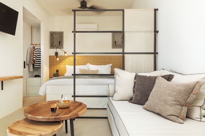 Imagen de la habitación del Chora Kythnos Suites. Foto 5