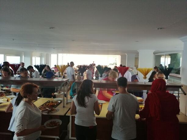 Imagen del bar/restaurante del Chronos Beach Hotel. Foto 14