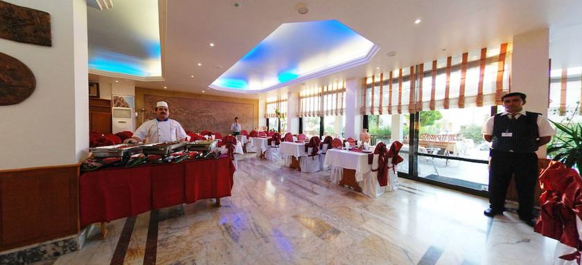 Imagen del bar/restaurante del Cidihan Hotel, Kusadasi. Foto 3