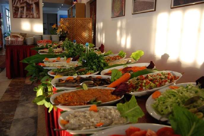 Imagen del bar/restaurante del Cidihan Hotel, Kusadasi. Foto 5
