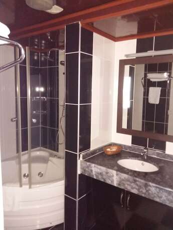 Imagen de la habitación del Cihan Otel. Foto 13