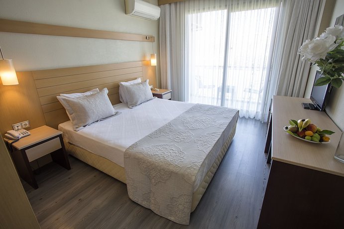 Imagen de la habitación del Cilek Marina Hotel. Foto 13