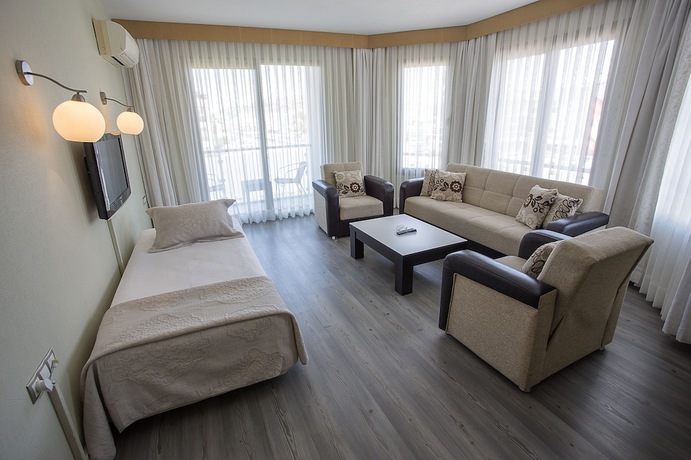 Imagen de la habitación del Cilek Marina Hotel. Foto 14