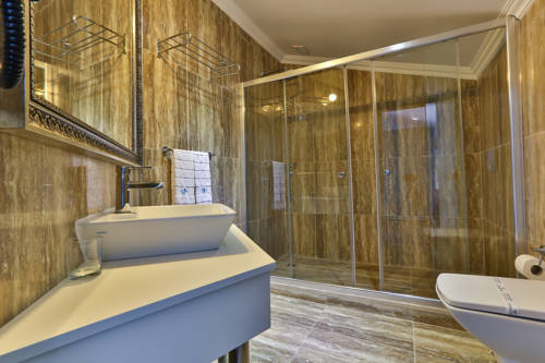Imagen de la habitación del Cinar Hotel, Kas. Foto 3