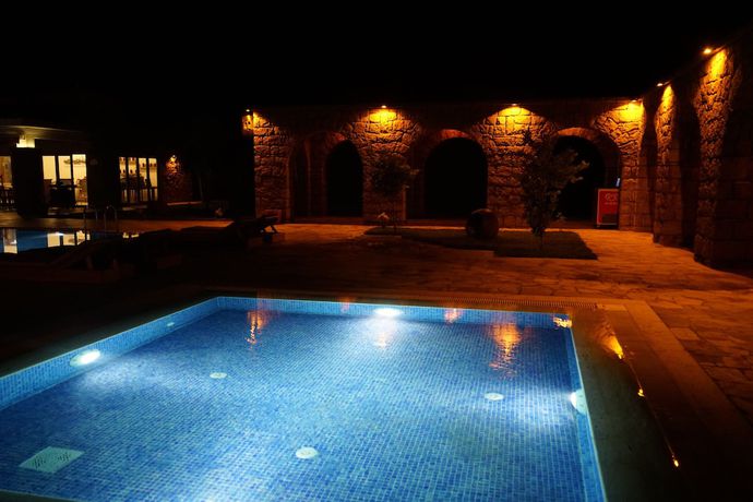 Imagen de la piscina del Cinarli Kasri Hotel. Foto 19