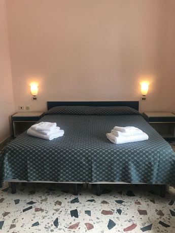 Imagen de la habitación del Cinquestelle-albergo del centro storico. Foto 10